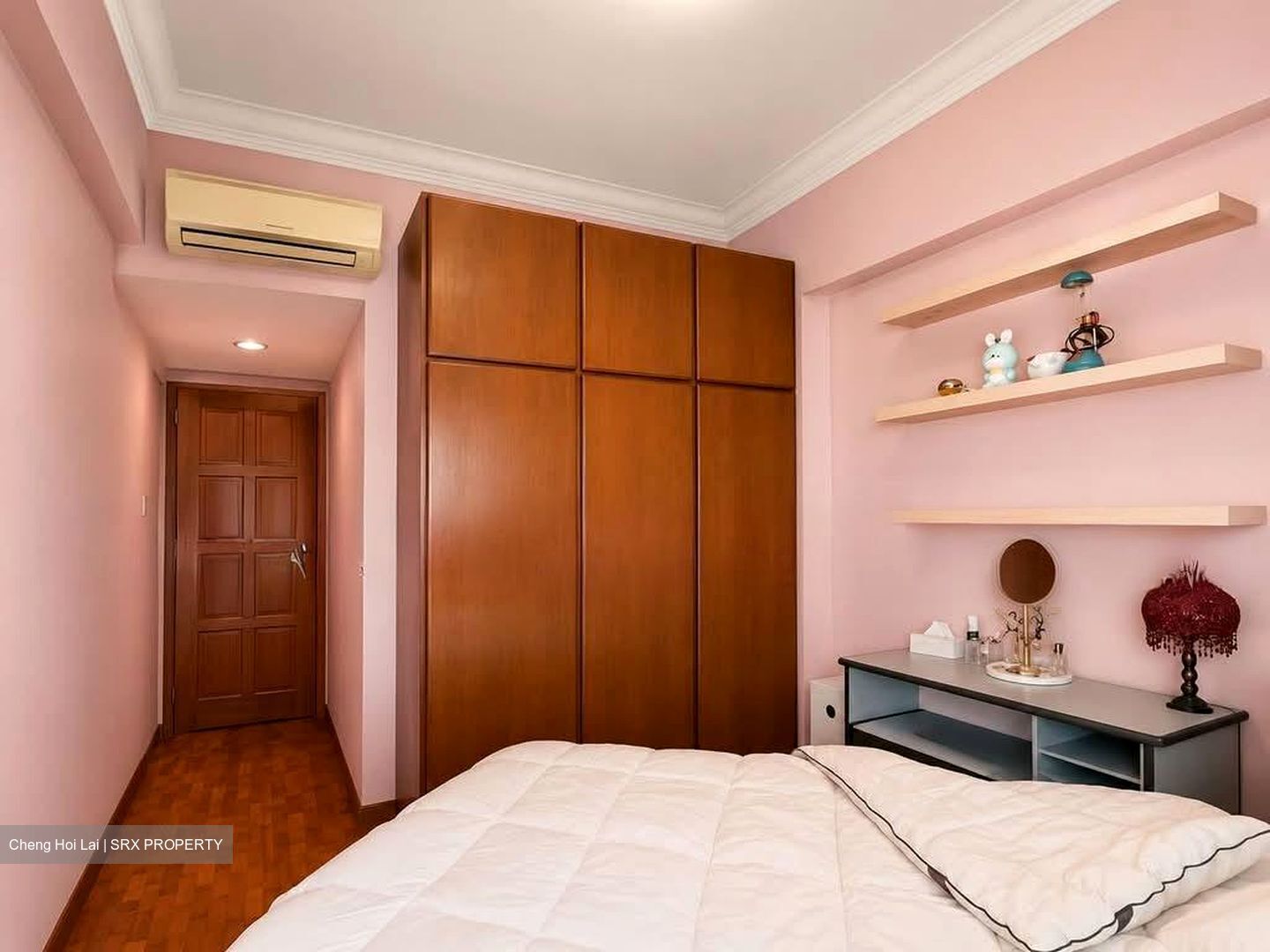 Simsville (D14), Condominium #557640471
